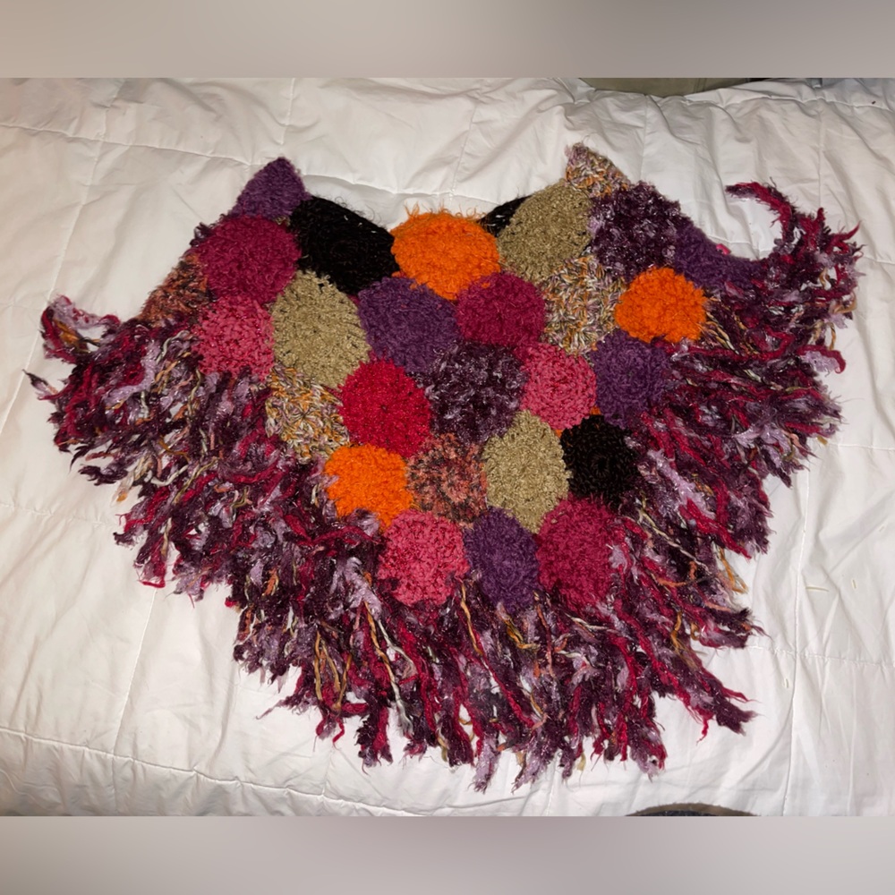 Little Girls Shawl by Peace of Cake Size L 10-12